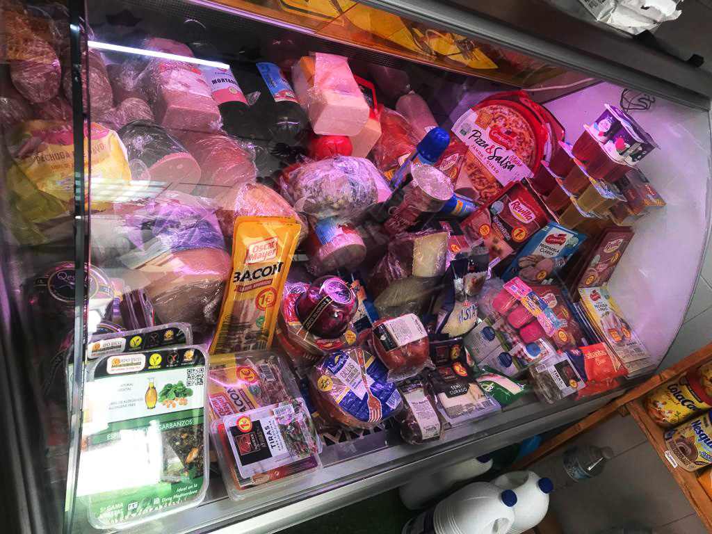 Tienda de alimentación Akí Mismo · Fotos 5